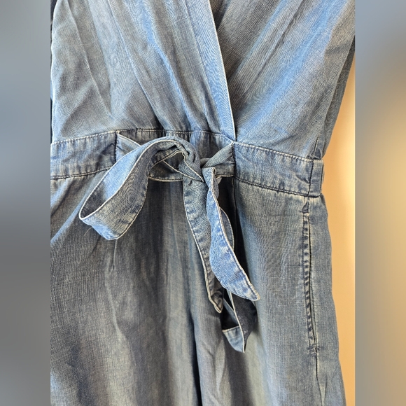 Anthropologie Cloth & Stone  Chambray Wrap Jumpsuit XS Blue Wide Leg Tie Waist - Picture 9 of 16